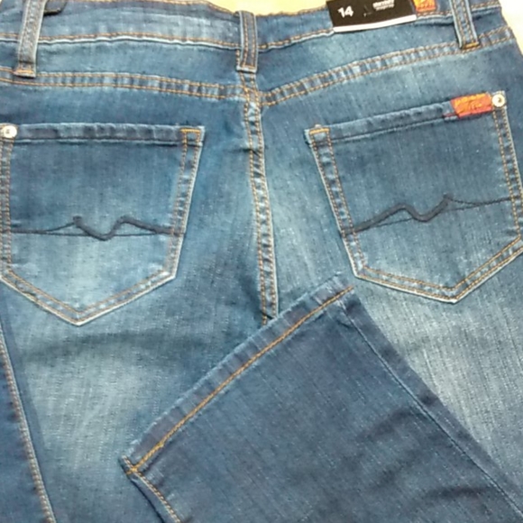 Jeans - Picture 4 of 4